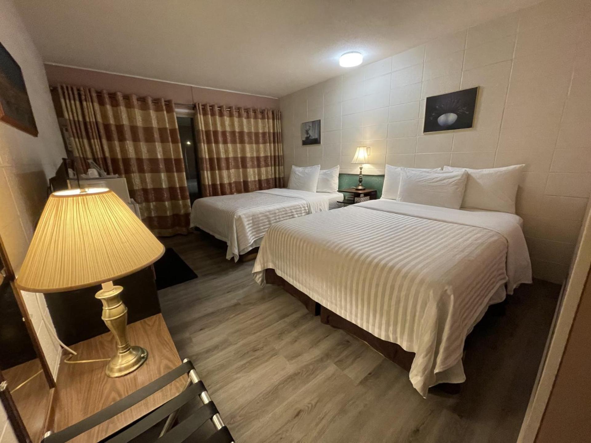 Holiday House Motel Ladysmith Dış mekan fotoğraf
