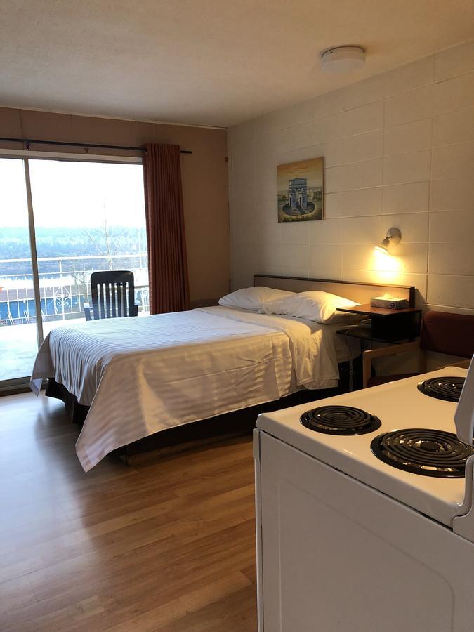 Holiday House Motel Ladysmith Dış mekan fotoğraf