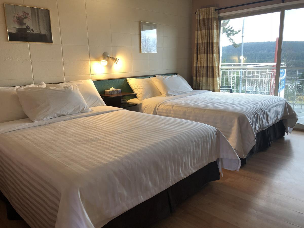 Holiday House Motel Ladysmith Dış mekan fotoğraf