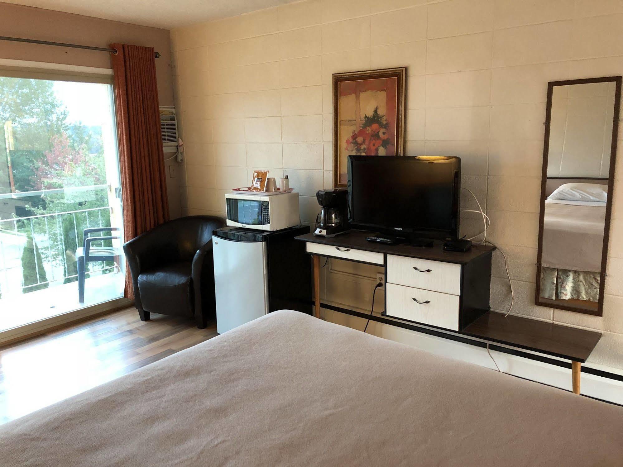 Holiday House Motel Ladysmith Dış mekan fotoğraf