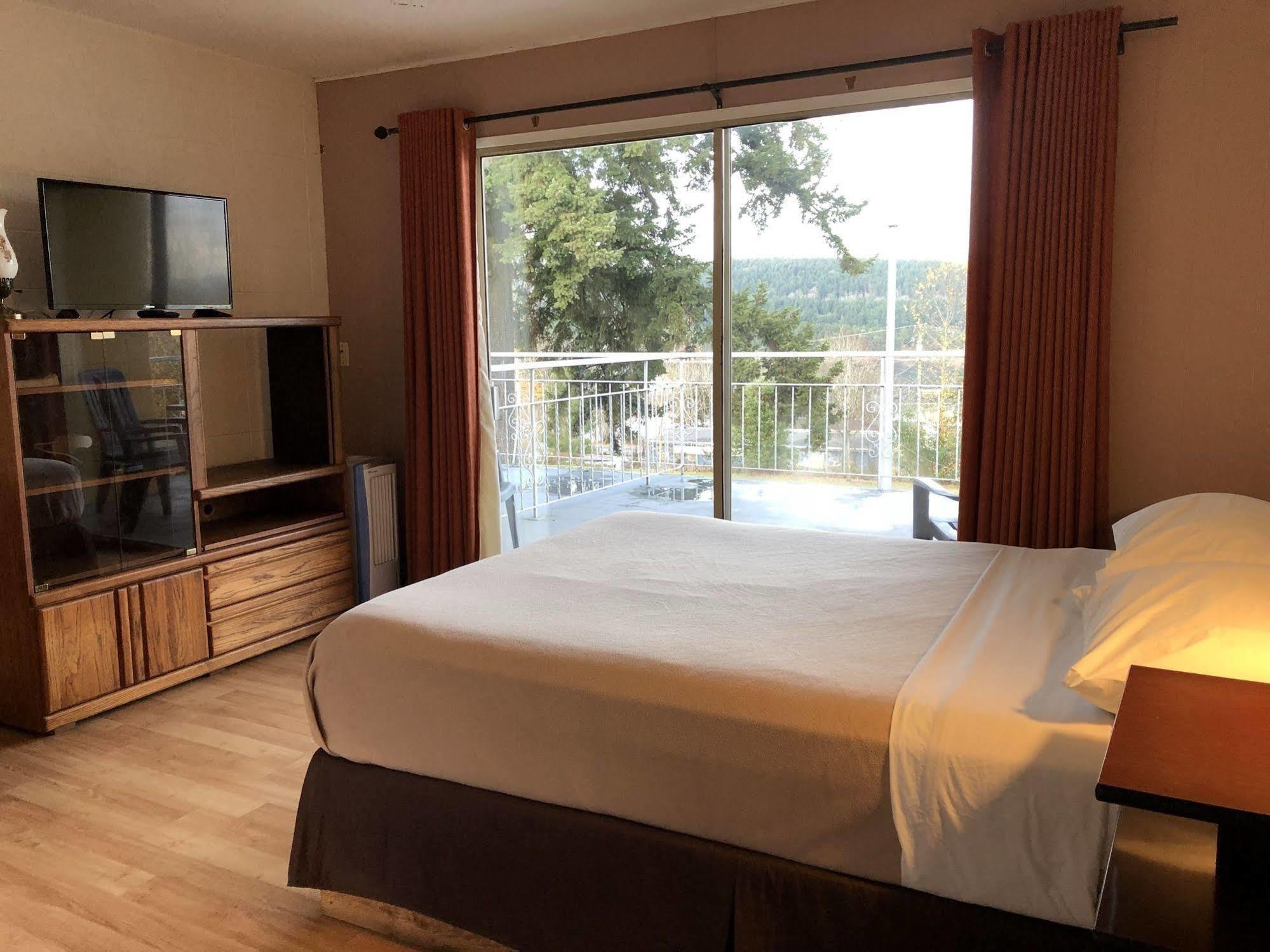 Holiday House Motel Ladysmith Dış mekan fotoğraf